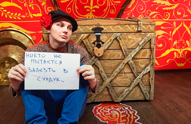 Никто не ест краски и не отрывает ложки. #скучающийфлешмоб по-владимирски