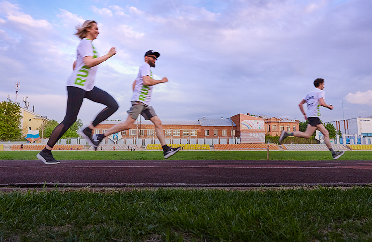 Бросить себе вызов: Виктория Силантьева и Тимофей Копылов готовятся к полумарафону