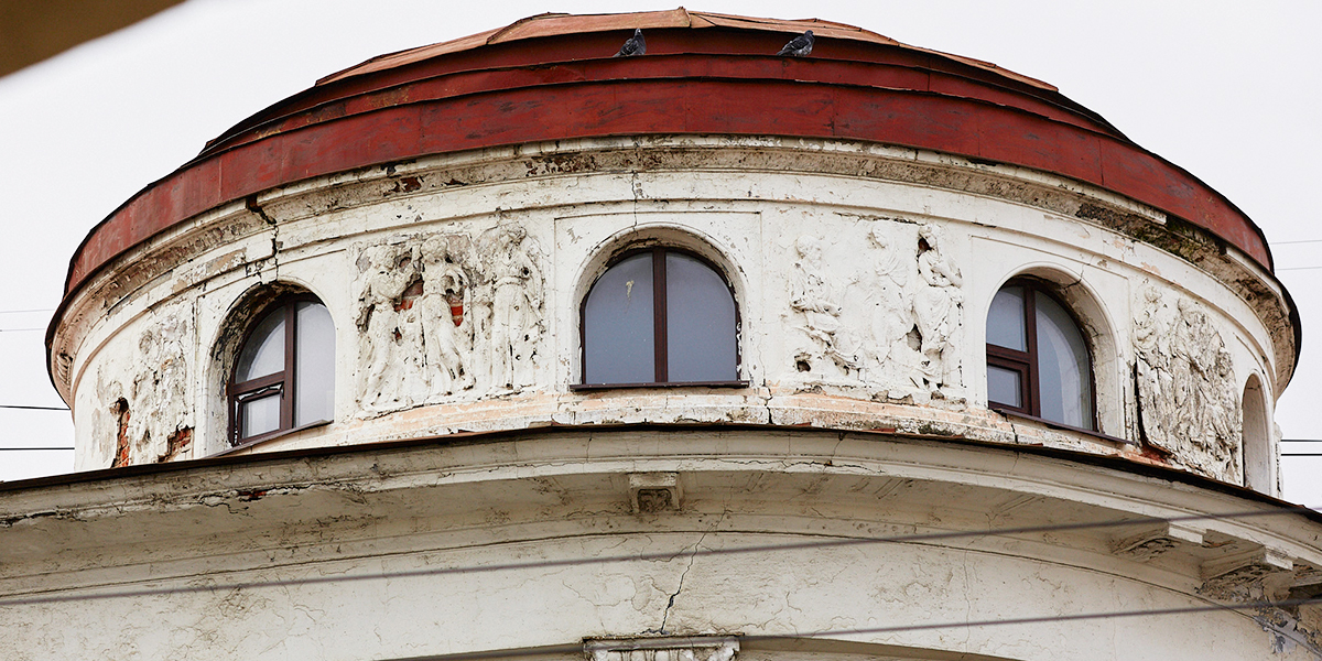 Неожиданный модерн и круглый ГУМ во владимирских Торговых рядах