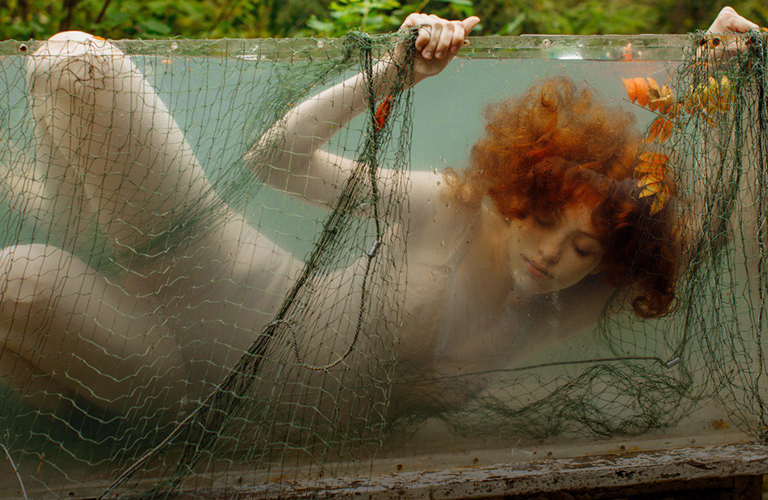 В пленке, бумаге и советском аквариуме. Перформанс-съемки, вдохновленные методом инженеров-конструкторов