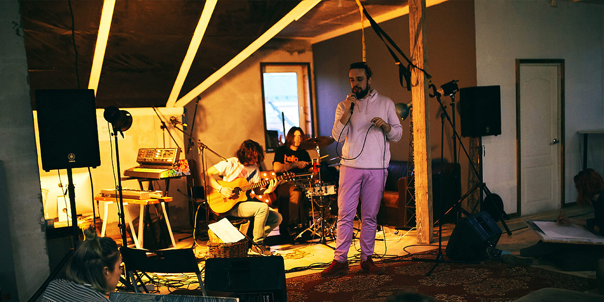 «Глазированная пихта» о мелодекламации, негативном топливе и модных музыкантах