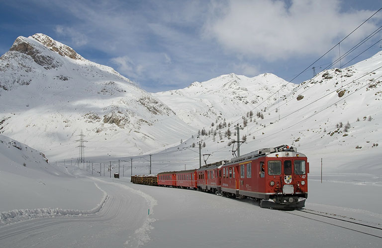 10 городов для путешествия прямым поездом из Владимира