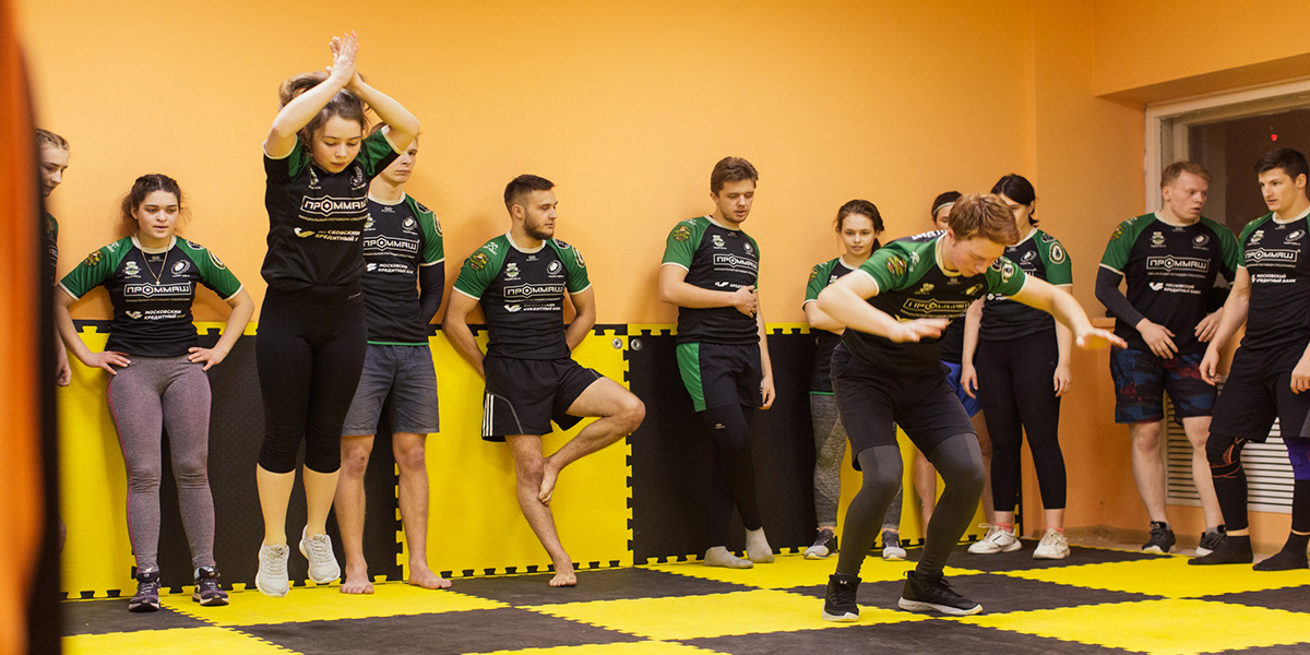 Хулиганская игра для леди и джентльменов, или Командные смешанные единоборства