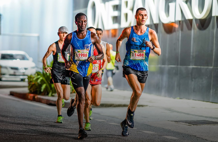 «Здесь каждый старт — реально праздник!» Владимирский бегун об успешной карьере в Таиланде