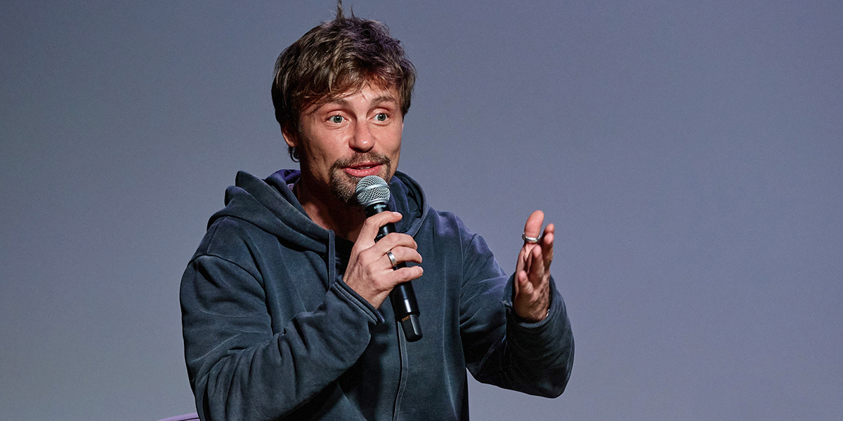 Звезда «Кадетства» Александр Головин о дружбе с актерами из сериала нулевых и съемках в новом фильме