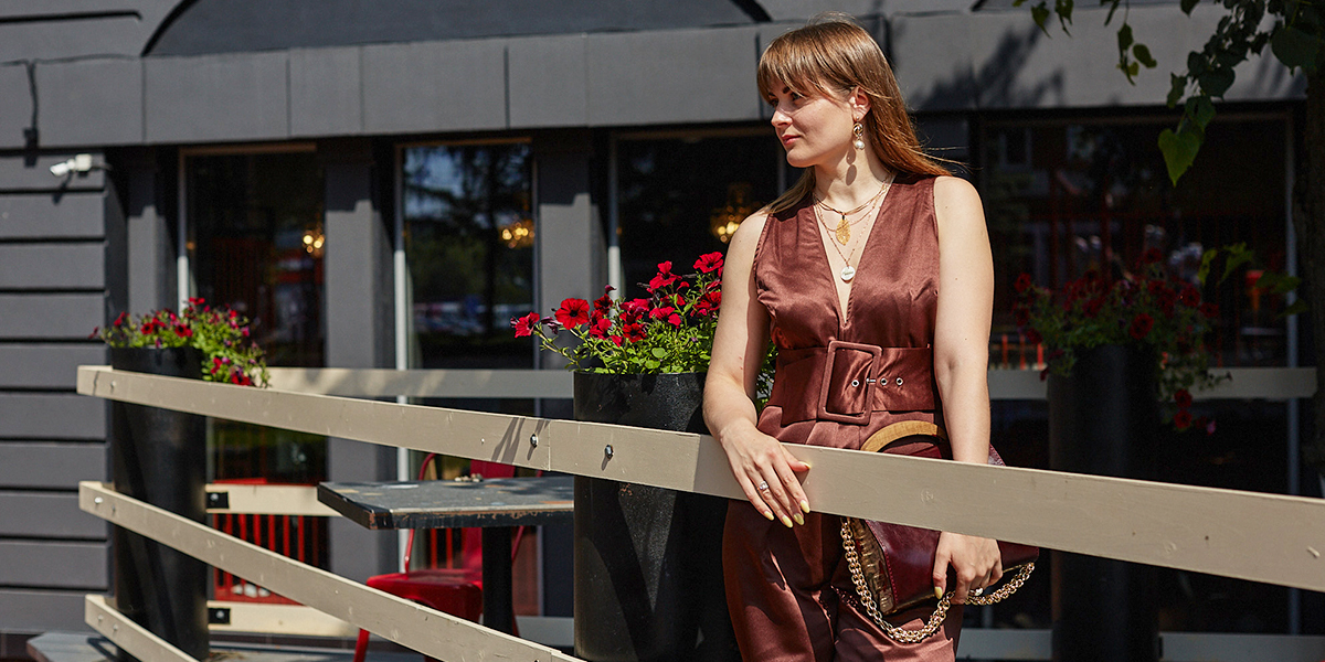 Одеться стильно за копейки. Владимирский адепт секонд-хендов показала свои бюджетные образы