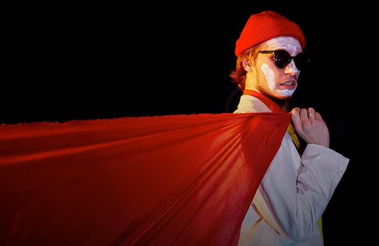 «Революцьённый tap-dans», или Студенческий спектакль, на который выстраиваются очереди