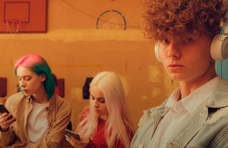 Фотосоциализм в транспортном колледже: ностальгия по СССР