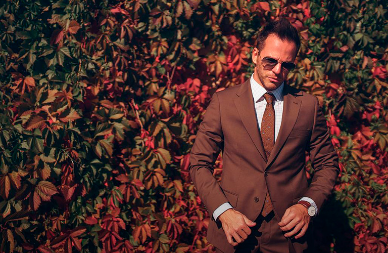 Безупречная классика Сергея Сажина: 25 костюмов, 30 галстуков и 50 бабочек