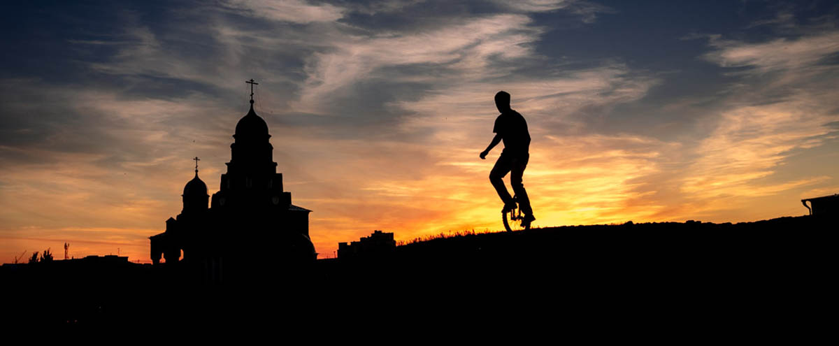 По Владимиру на одном колесе: унициклист Евгений Хромин