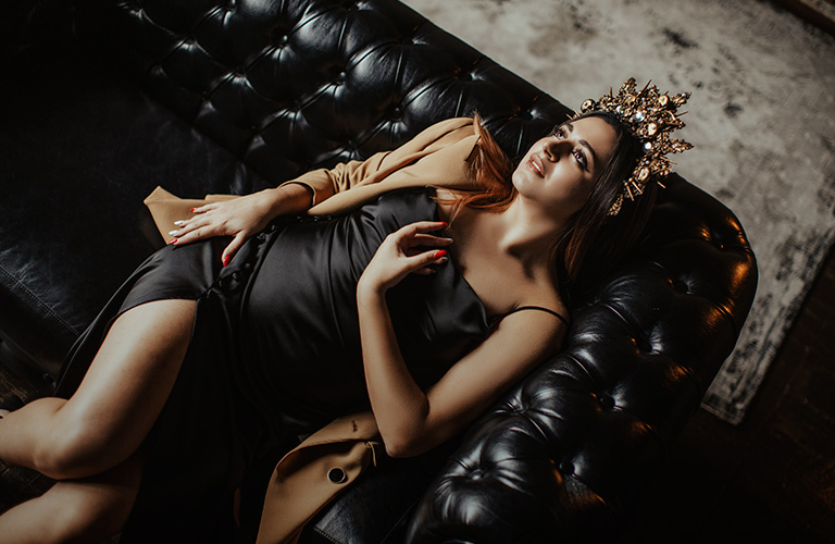 Авторские украшения на царицах и богинях в проекте Ольги Сморжанюк