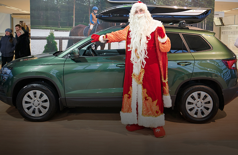 Праздничное шоу от ŠKODA: подарки, эльфы и тест-драйв