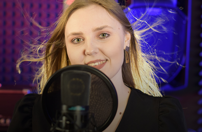 «Анатомия артиста» – вокальный разбор мировых звезд в блоге несостоявшегося медика