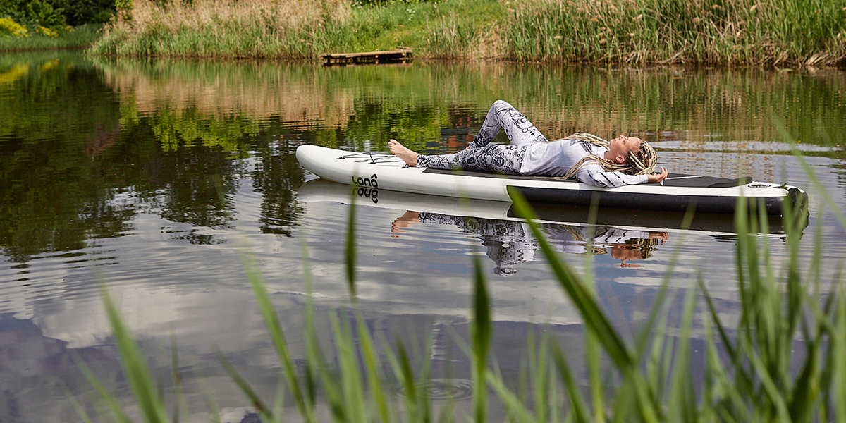 Новые виды развлечений на sup-борде в Суздале: йога на доске, экскурсии и даже водное поло