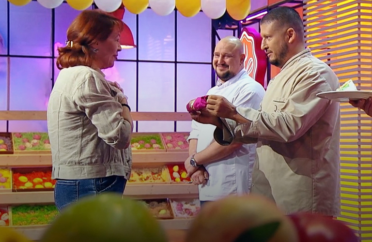 Клубничка для Рената Агзамова: жительница Владимира о съемках шоу «Кондитер»