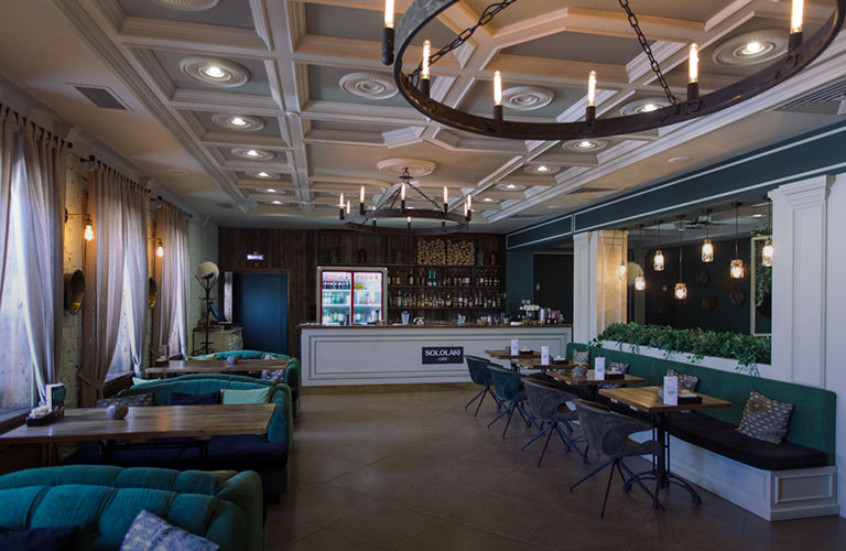 «Сололаки кафе» - часть Тбилиси в центре древнего Владимира