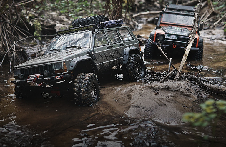 Машинки для взрослых: гонки на миниатюрных внедорожниках за 100 000 рублей