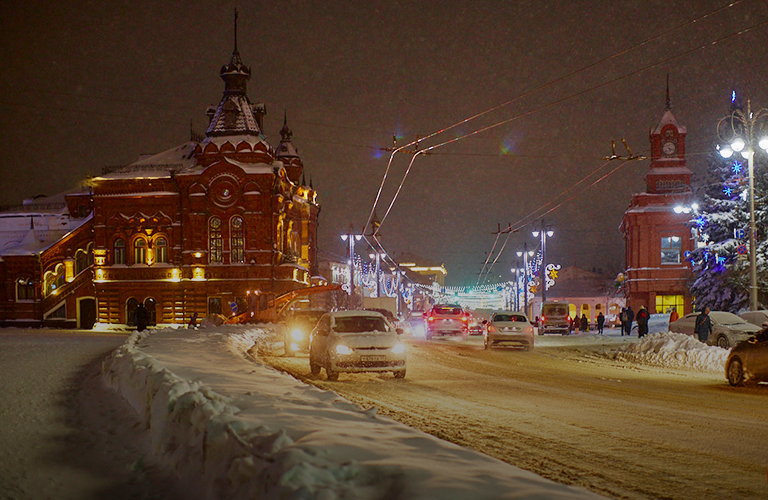 Как медведь в городскую думу попал: история красного терема на Соборке