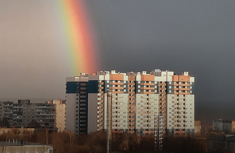 Без паники! Это всего лишь двойная радуга в снимках горожан