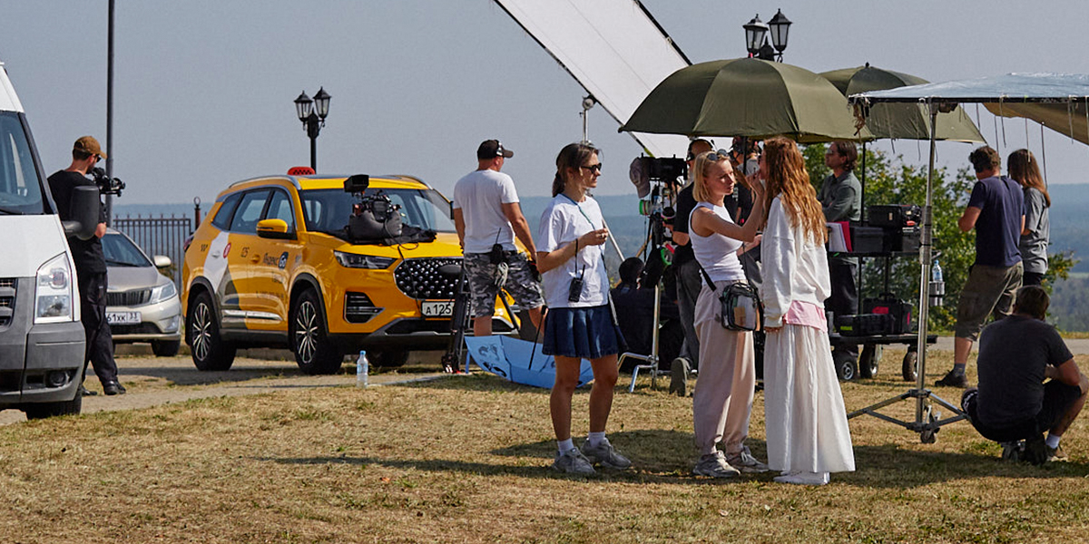 Что осталось за кадром? Угадайте фильм по фото со съемочной площадки!