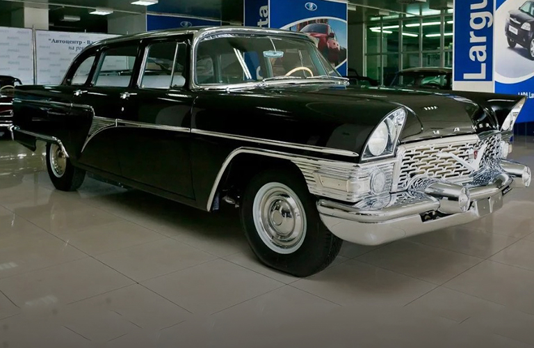 «Чайка» за 13,5 миллиона и лимузин за 185 тысяч. Редкие авто, которые продают в регионе
