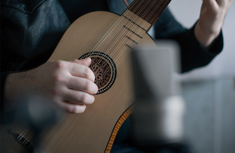 Владимирский музыкант Ренессанса и его книга о загадочной виуэле