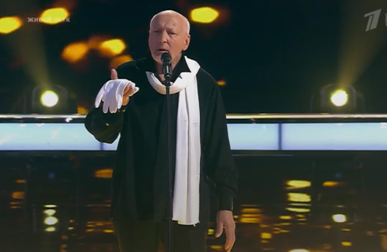 Отправил соперников в нокаут и вышел в финал шоу “Голос”