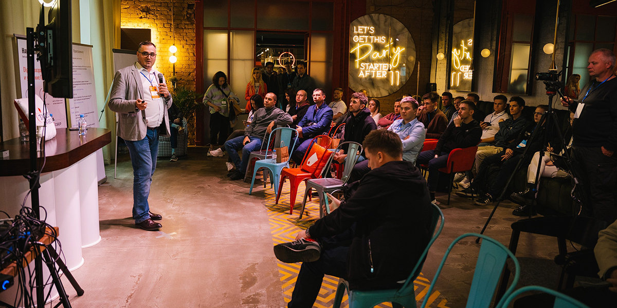 IT-холивар, или Бесплатная digital-конференция с полезными кейсами и крутыми спикерами