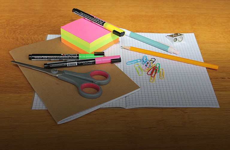 Смарт-часы и стоковый шопинг: лайфхаки по сбору первоклассника