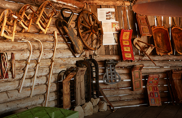 Какими были санки на Руси? В Суздаль привезли уникальную коллекцию артефактов