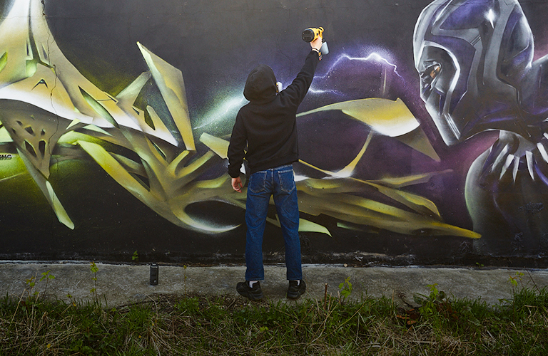 Гордон Фримен из Half Life и Черная пантера — новые персонажи, украсившие стены Владимира