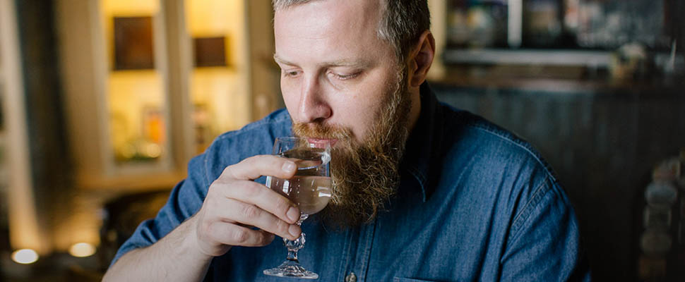 Бармен-дегустатор определил самую вкусную родниковую воду во Владимире