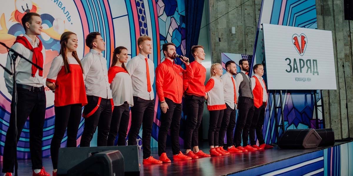 Танцы, гимнастика и Масляковы! В эфире очень энергичный владимирский КВН