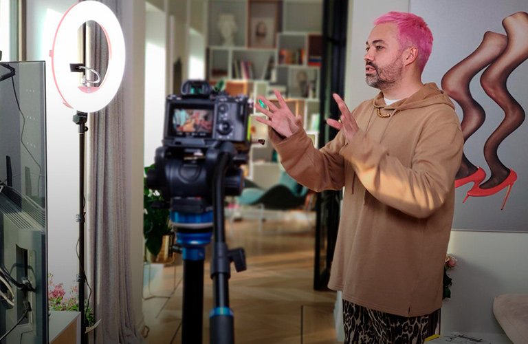 Жительница Владимира получила модную консультацию от Александра Рогова