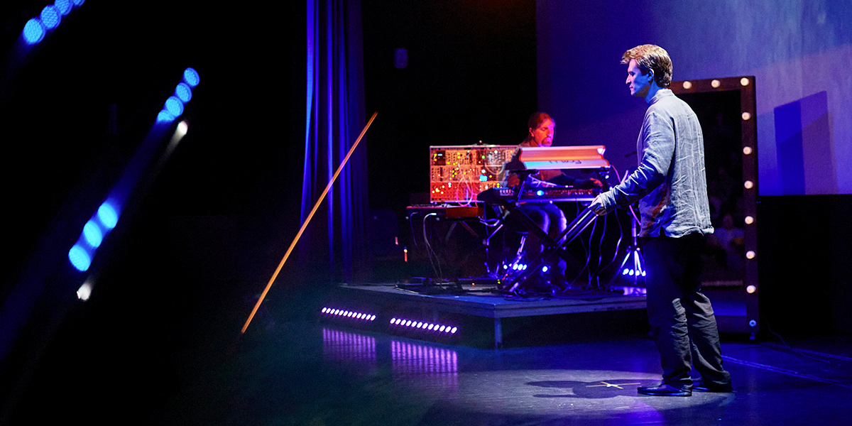 «"Слово-Звук" прозвучало как гроза». Как ТТ «Завод» подружило научпоп, семью, TikTok и Пушкина?