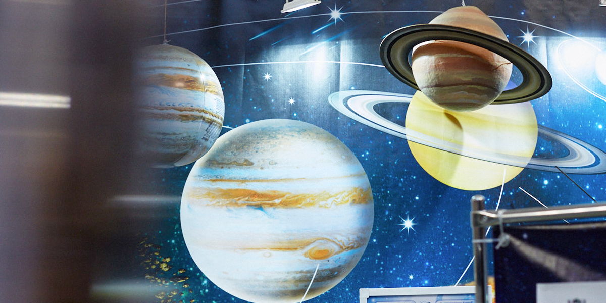 Земля в иллюминаторе: как Владимир связан с изучением и покорением просторов Вселенной