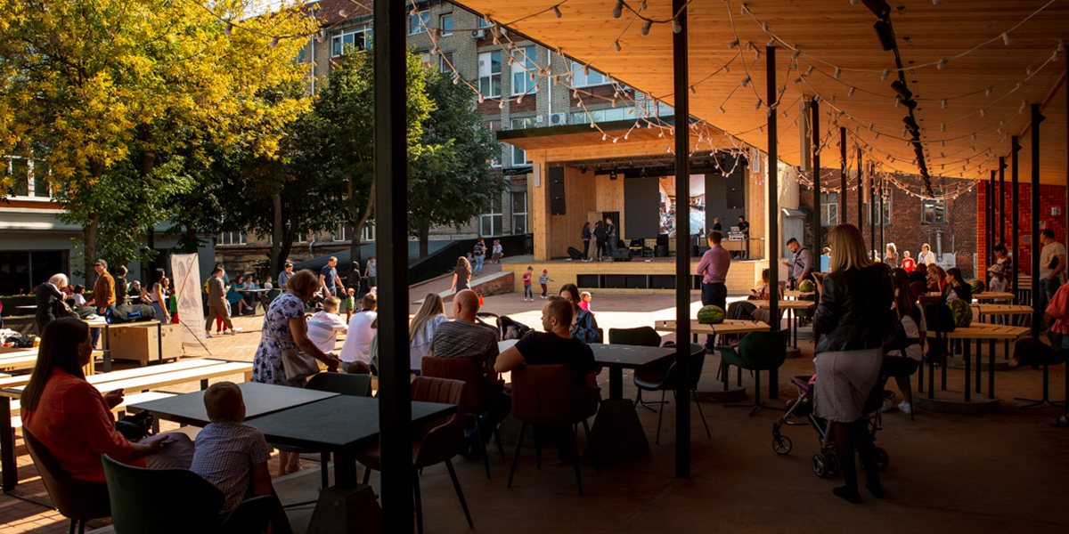 Вместо автокинотеатра на Студеной появится точка показа советских фильмов