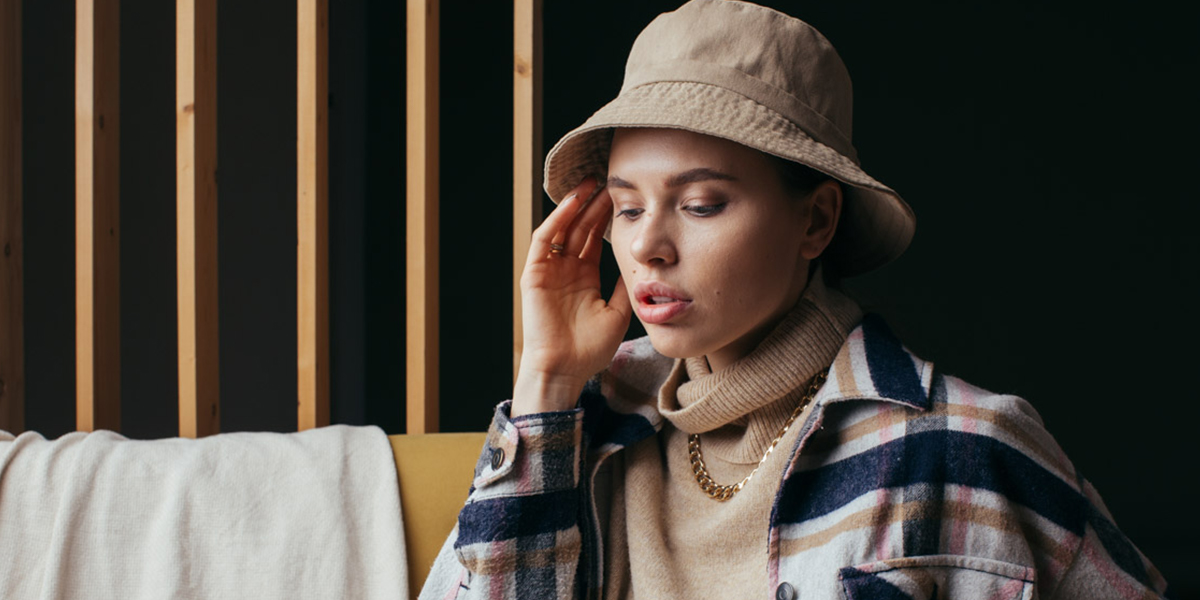 Молодая мама в озорной панаме. Аутфиты Лейсан Перовой на каждый день