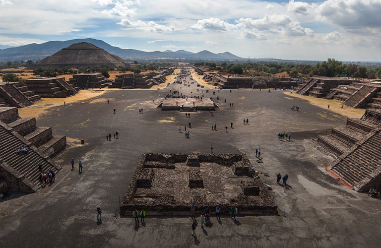 Владимир Никонов о стрит-фотографии, внезапных людях и треш-съемке в Мексике