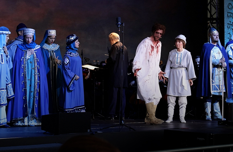 В Суздале прошло светомузыкальное представление с участием артистов Мариинского театра