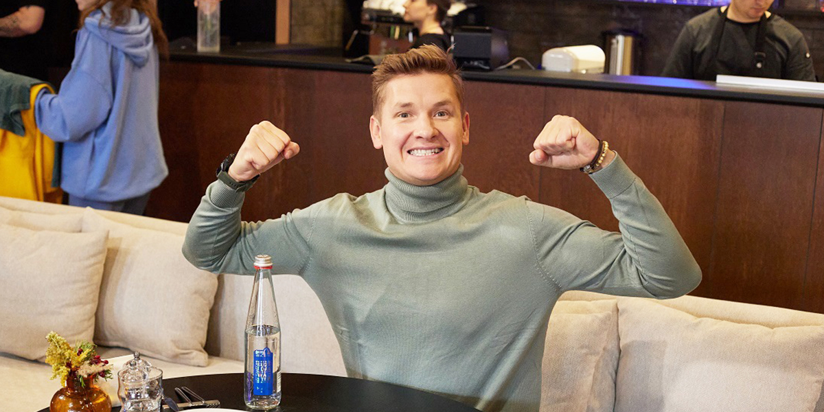 «Секси-эклер» на завтрак. Ведущий СТС Александр Белькович попробовал Владимир и Суздаль на вкус