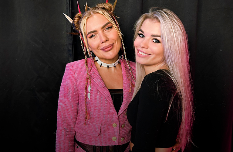 На шоу Карины Кросс и в топе с Элджеем — владимирский блогер о звездном окружении