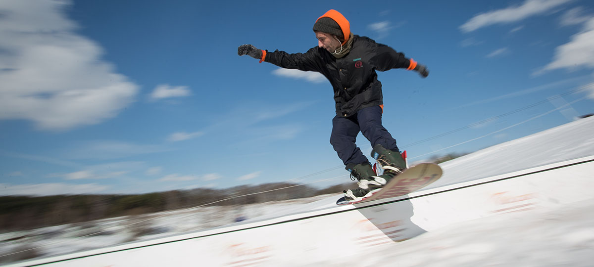Выкрутасы на доске: В Суздальском районе прошел фестиваль сноубордистов