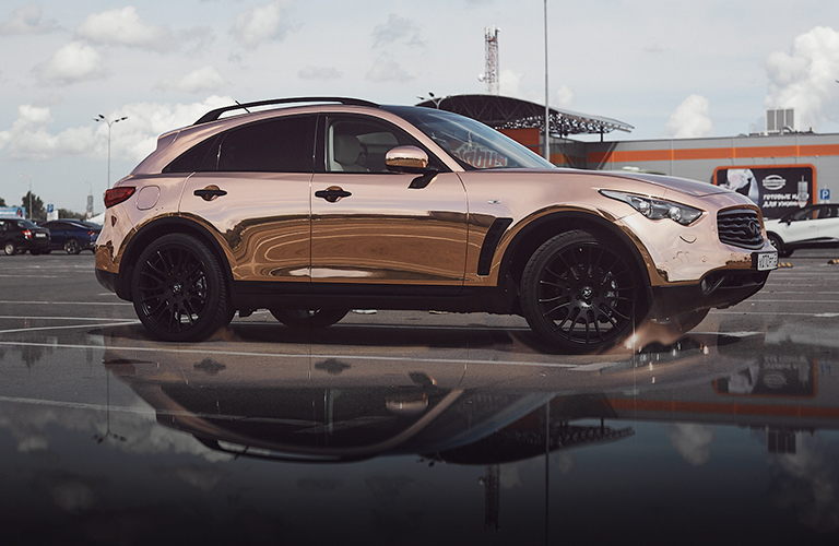 Infiniti цвета летнего заката владимирской бизнес-леди Юлии Берг