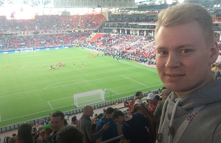 Преданный болельщик «Локомотива»: «Никогда не назначу дату свадьбы на день матча»