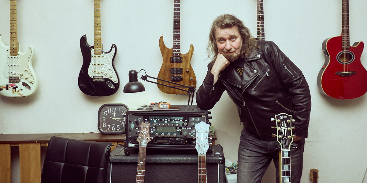 «Никакой коллекции, только рабочий арсенал». Разговор с гитаристом Алексеем Барышевым