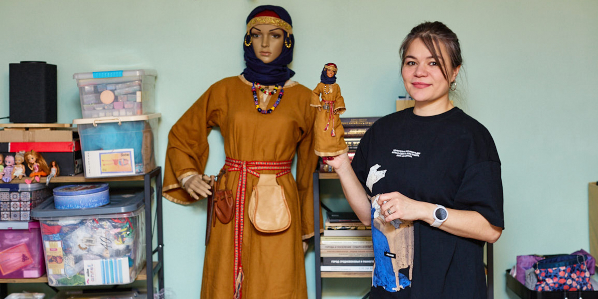 Домашний музей национальных костюмов в миниатюре и сотни Барби в собрании владимирского стилиста