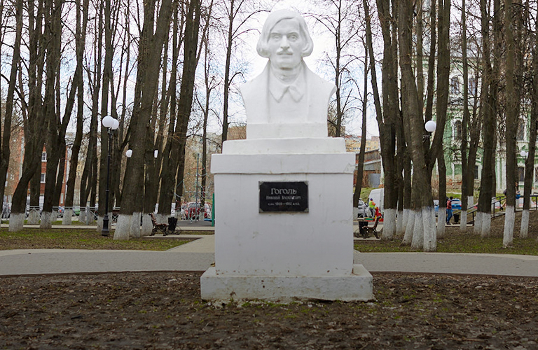 Таинственное исчезновение и другие удивительные приключения памятника Гоголю во Владимире