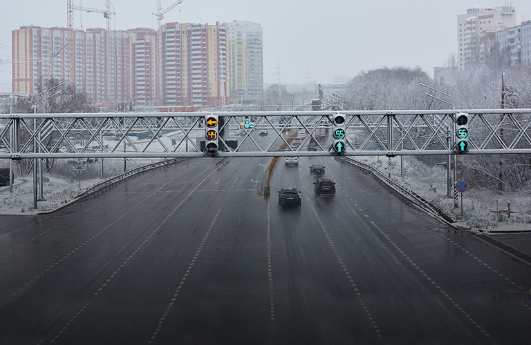 Делают «зебру», но закрывают поворот: актуальные темы из дорожной жизни региона