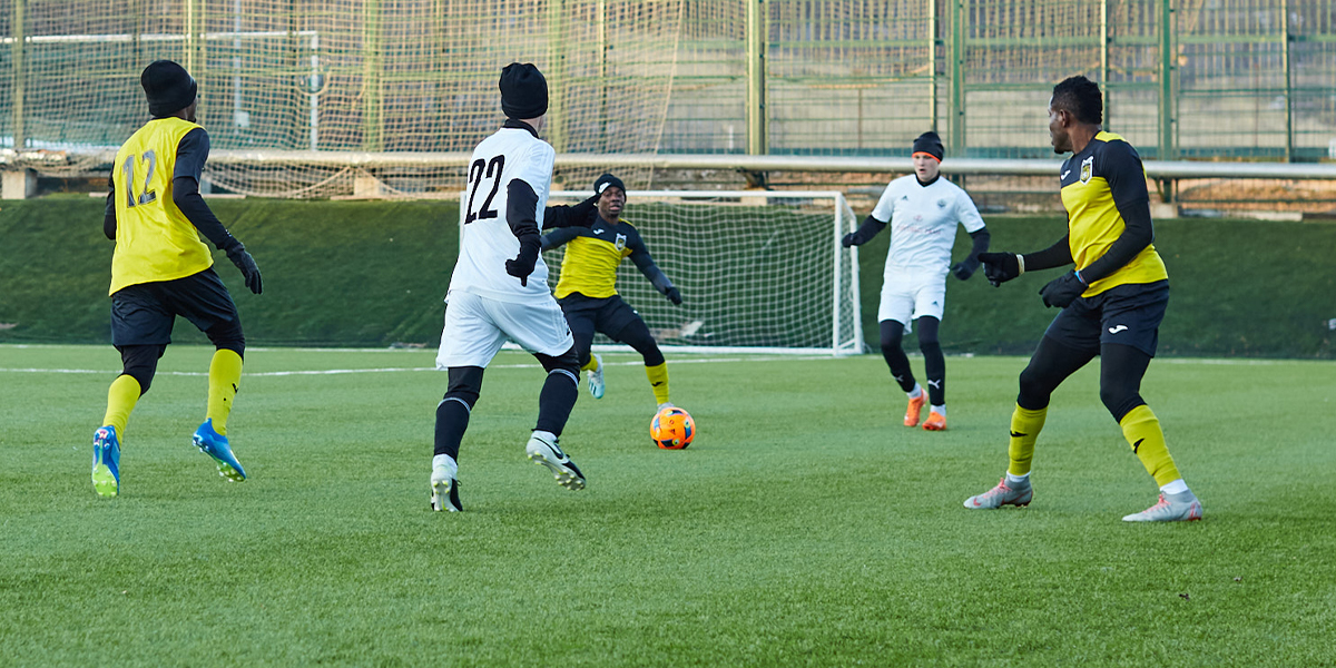Фоторепортаж с закрытого международного футбольного матча во Владимире